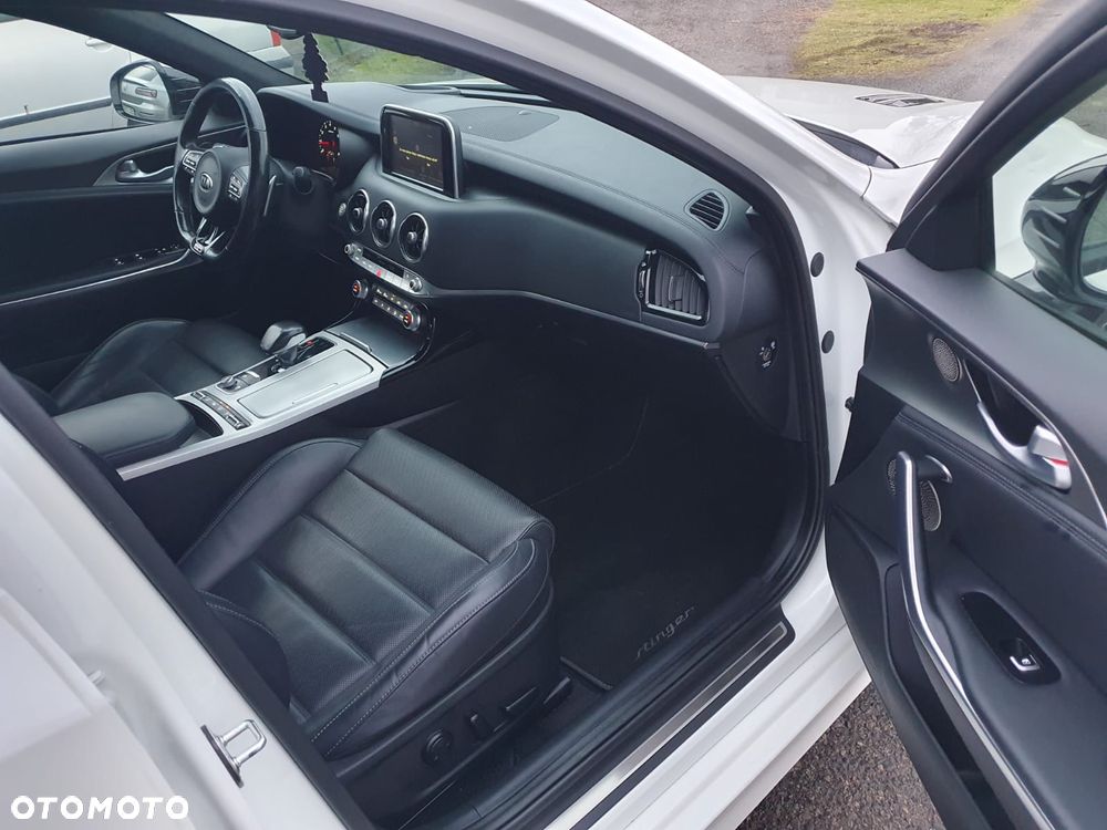 Kia Stinger 2.0 T-GDI GT Line - 12