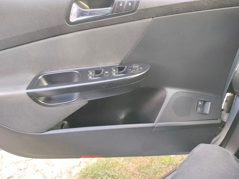 Volkswagen Passat - 16
