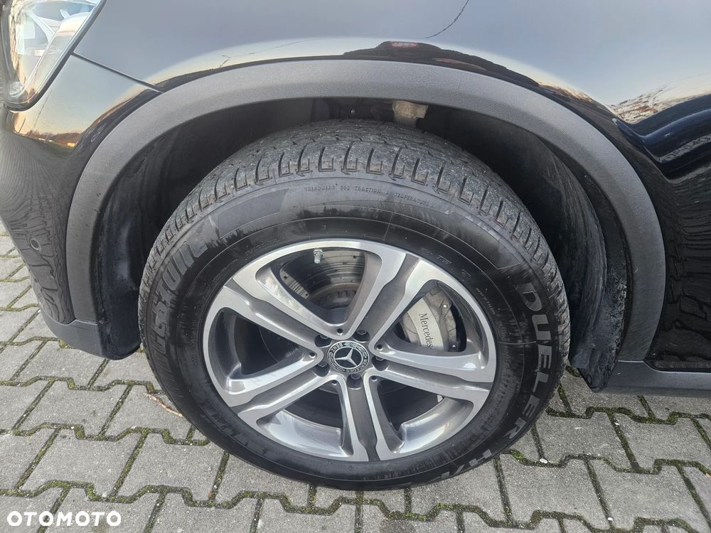 Mercedes-Benz GLC 300 e 4-Matic - 10