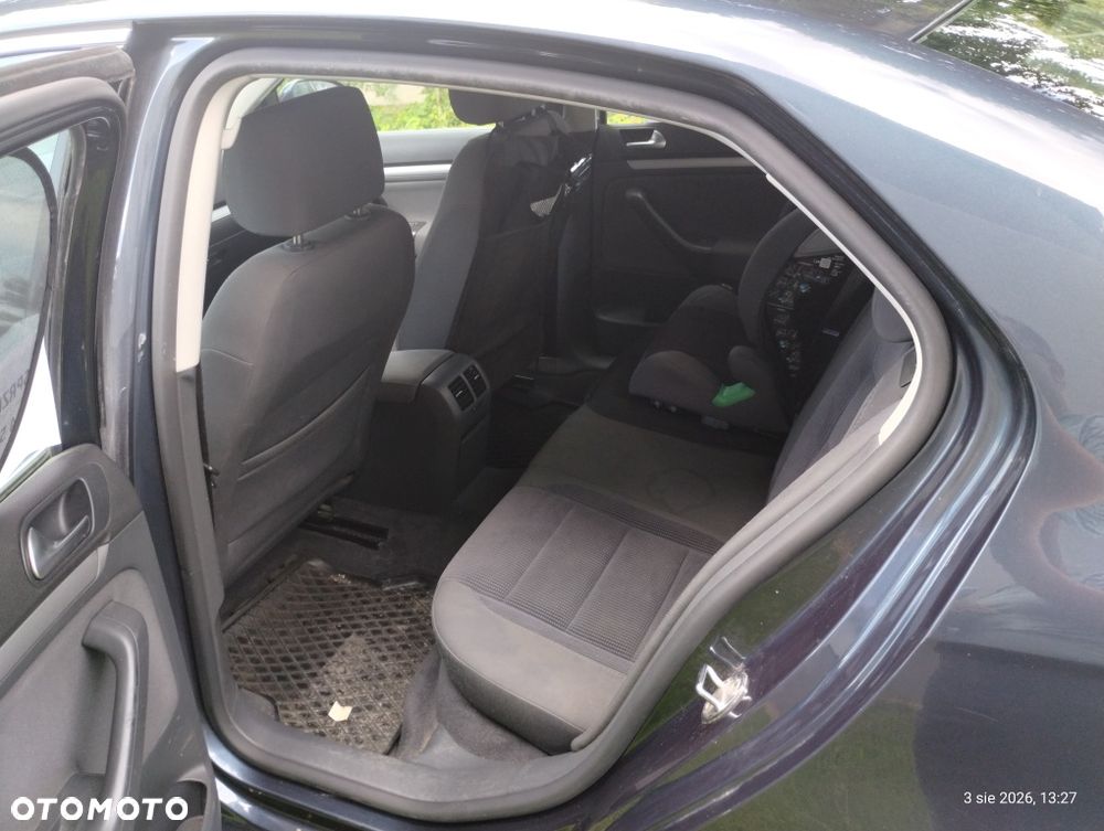 Volkswagen Jetta - 7
