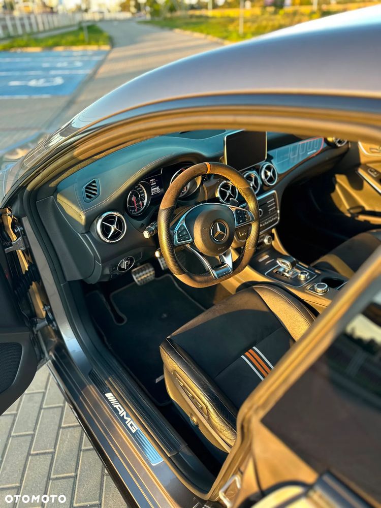 Mercedes-Benz CLA AMG 45 4-Matic - 22