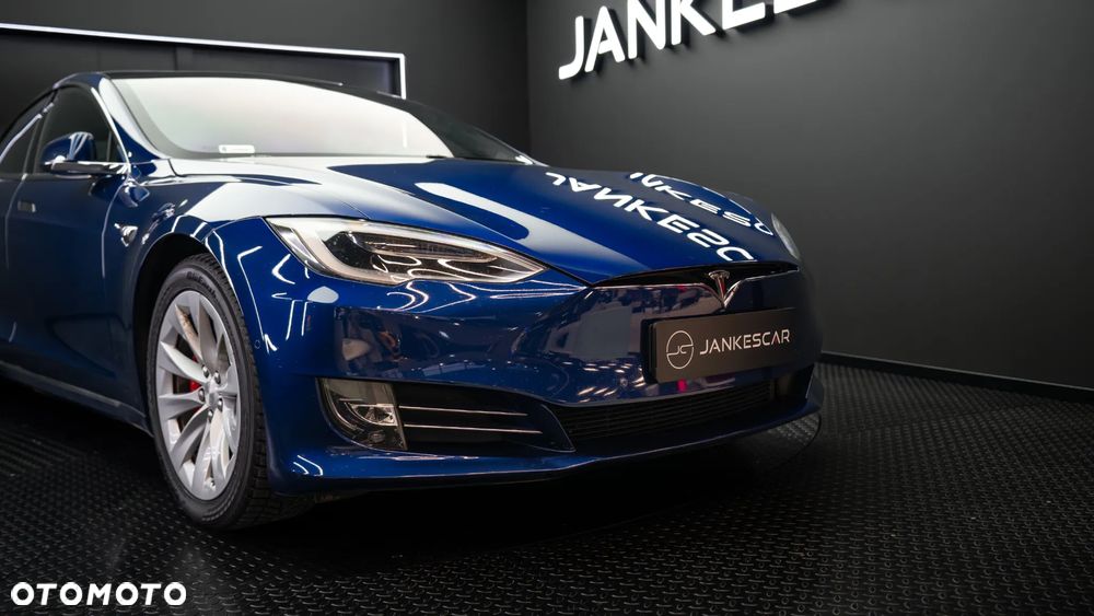 Tesla Model S Performance - 19
