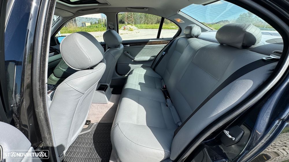 BMW 320 d Sport - 10