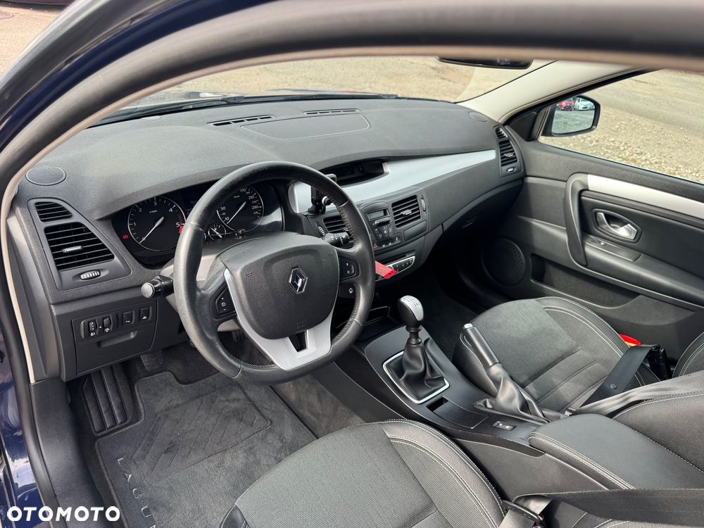 Renault Laguna dCi 150 FAP Dynamique - 10