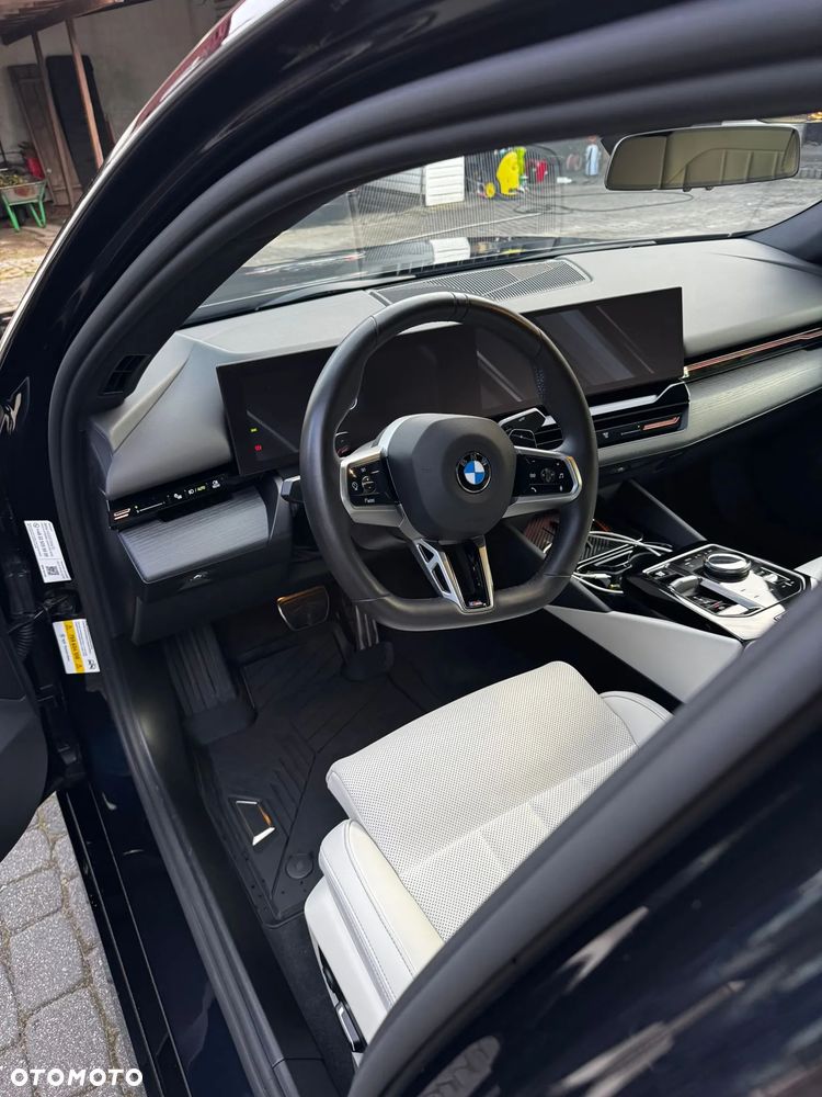 BMW Seria 5 520i mHEV - 5