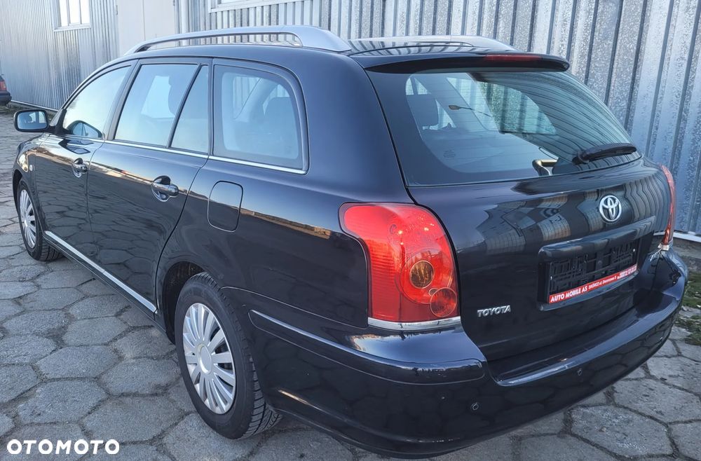 Toyota Avensis - 4