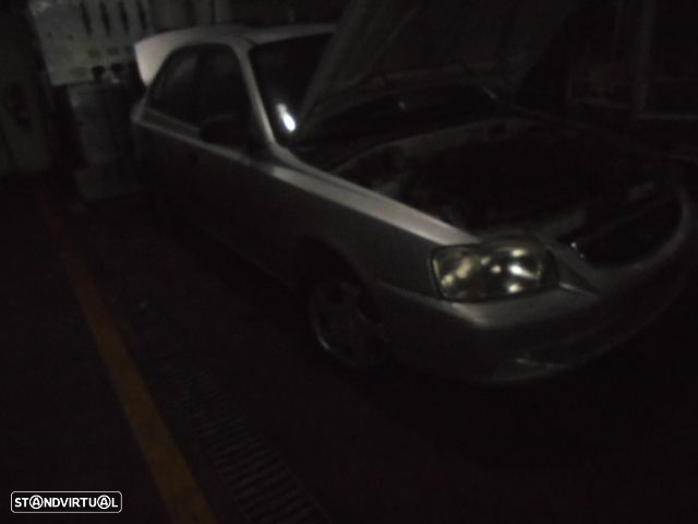 Carro MOT: G4EA HYUNDAI ACCENT 2 2003 1.3 86CV 4P CINZA GASOLINA - 4