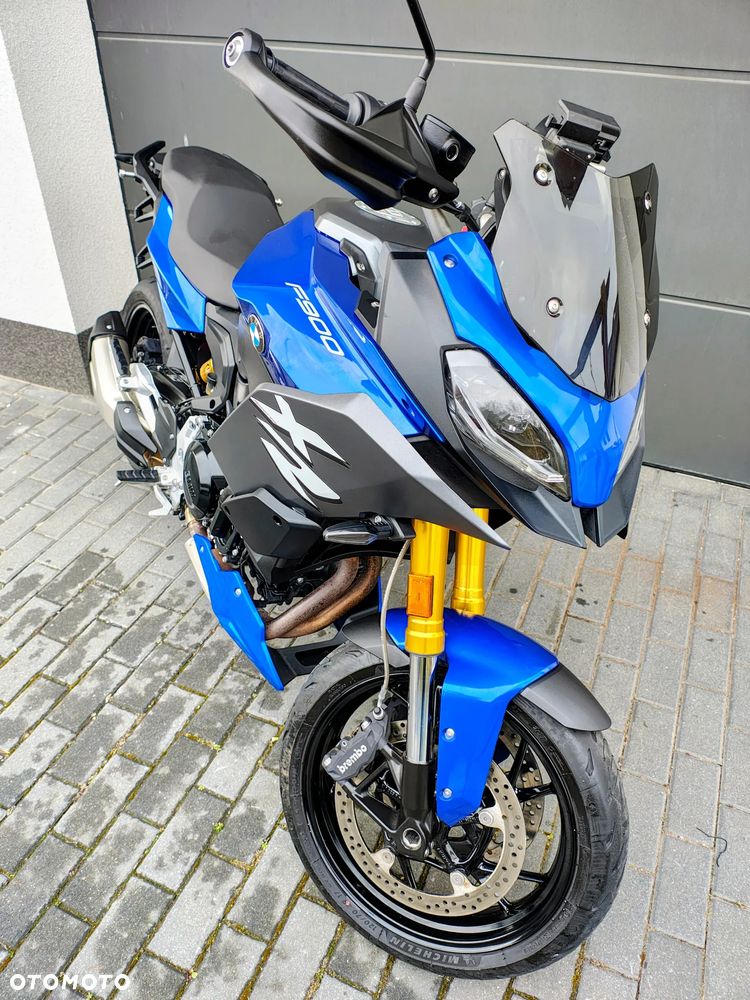 BMW XR - 8