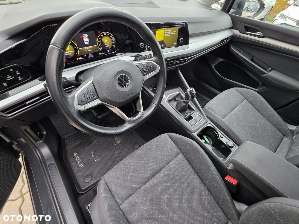 Volkswagen Golf - 10