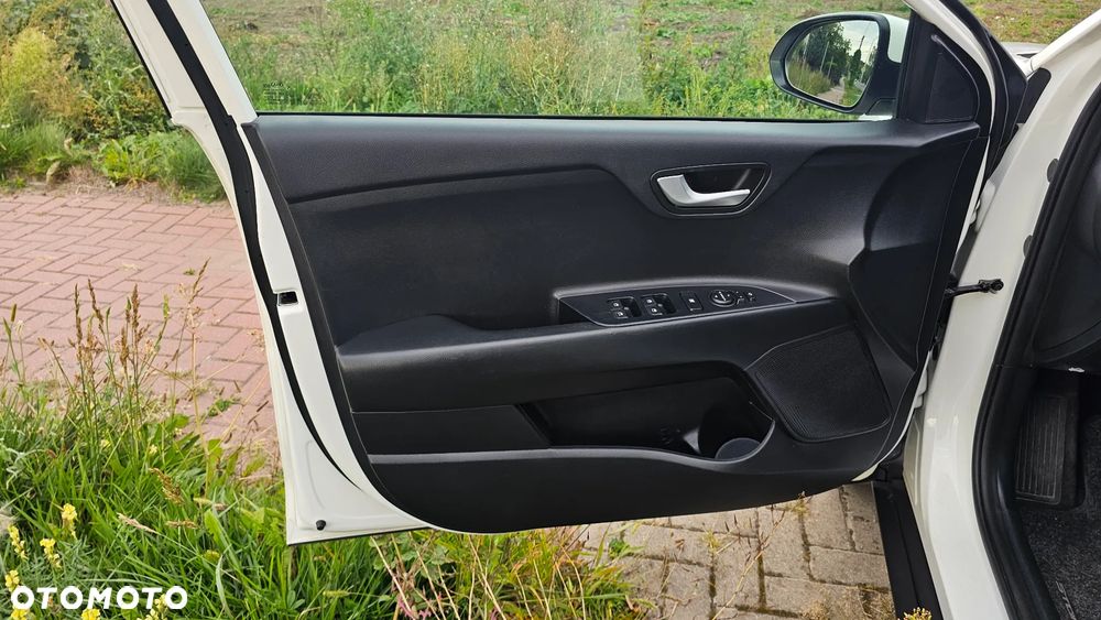 Kia Stonic 1.6 CRDi SCR XL - 11