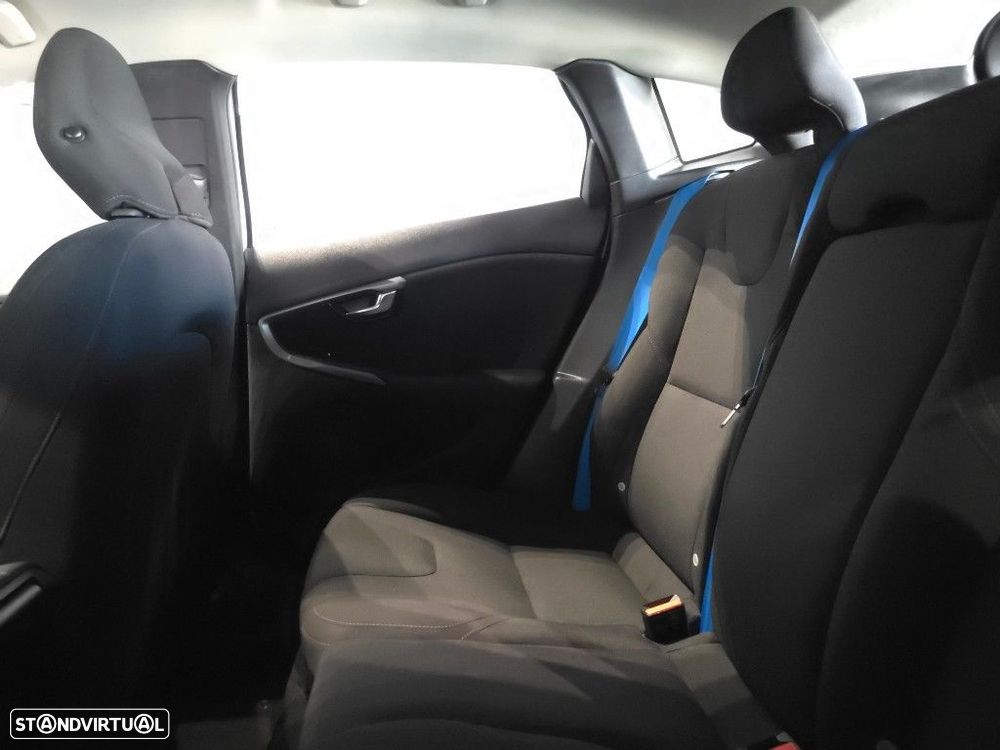 Volvo V40 1.6 D2 Momentum - 18