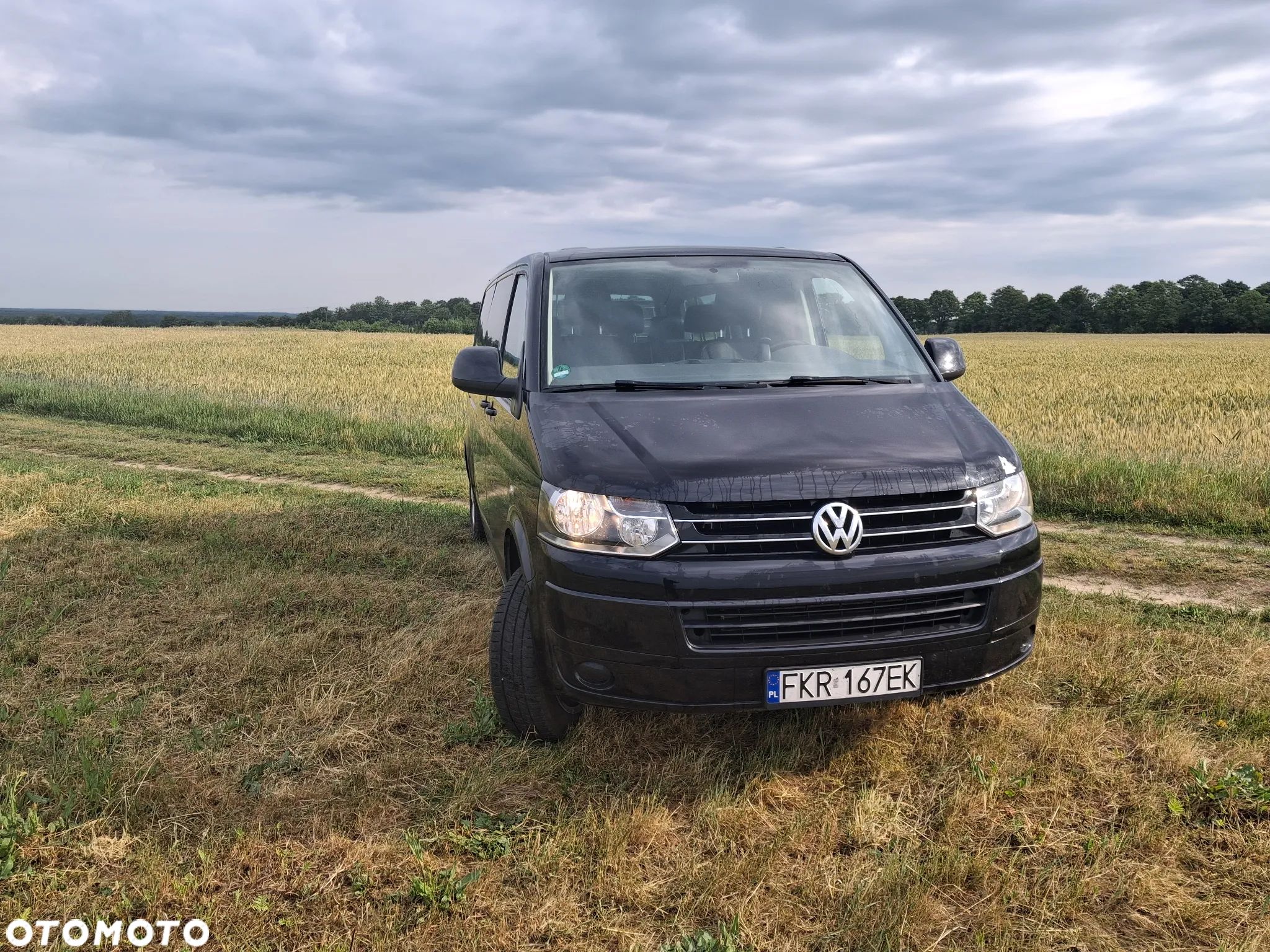 Volkswagen Caravelle - 1