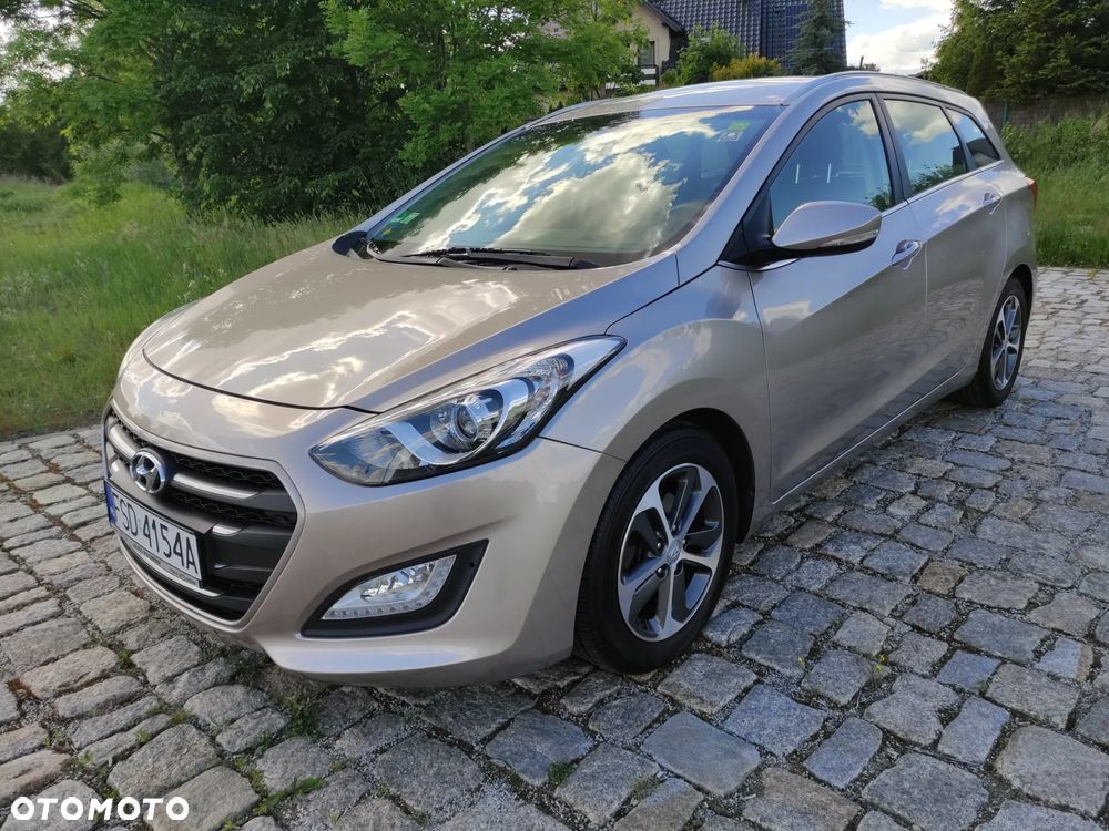 Hyundai i30 blue Kombi 1.4 Trend - 1