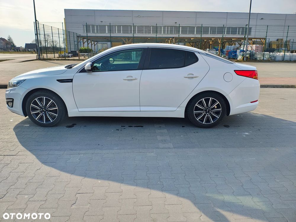 Kia Optima 2.0 L - 6