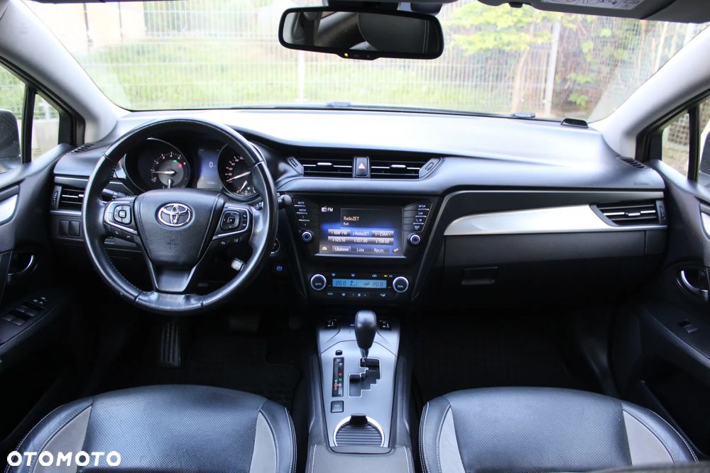 Toyota Avensis 1.8 Prestige MS - 10