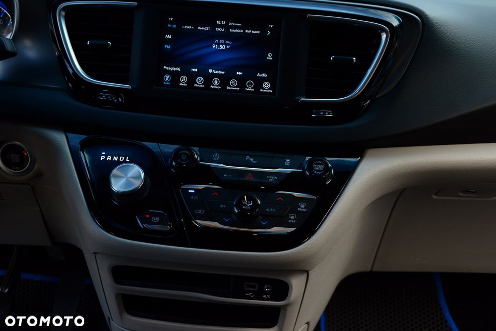 Chrysler Pacifica - 29