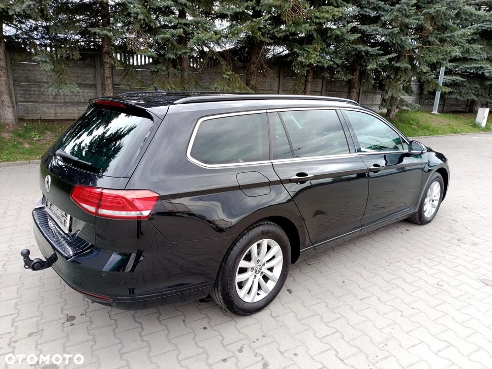 Volkswagen Passat - 11