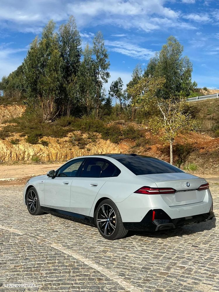 BMW 530 e Pack Desportivo M Pro - 4