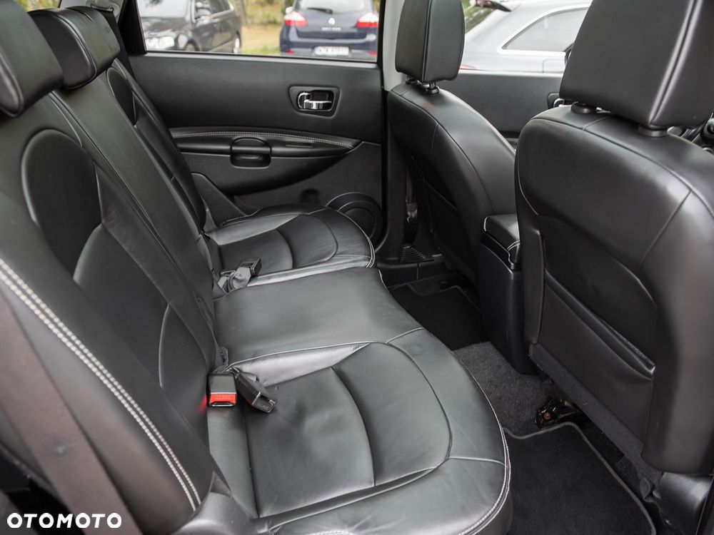Nissan Qashqai+2 - 18