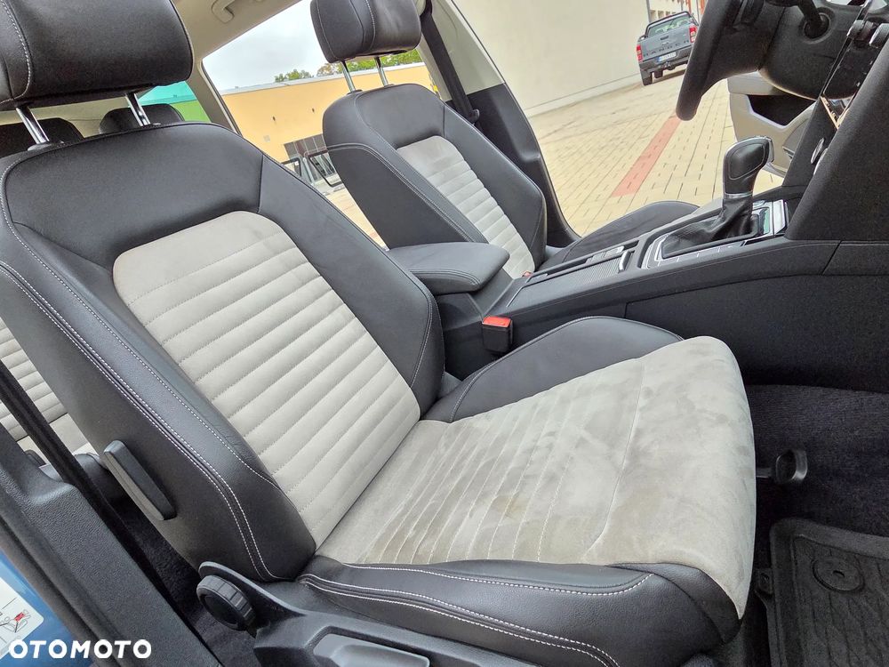 Volkswagen Passat 1.8 TSI (BlueMotion Technology) DSG Highline - 33