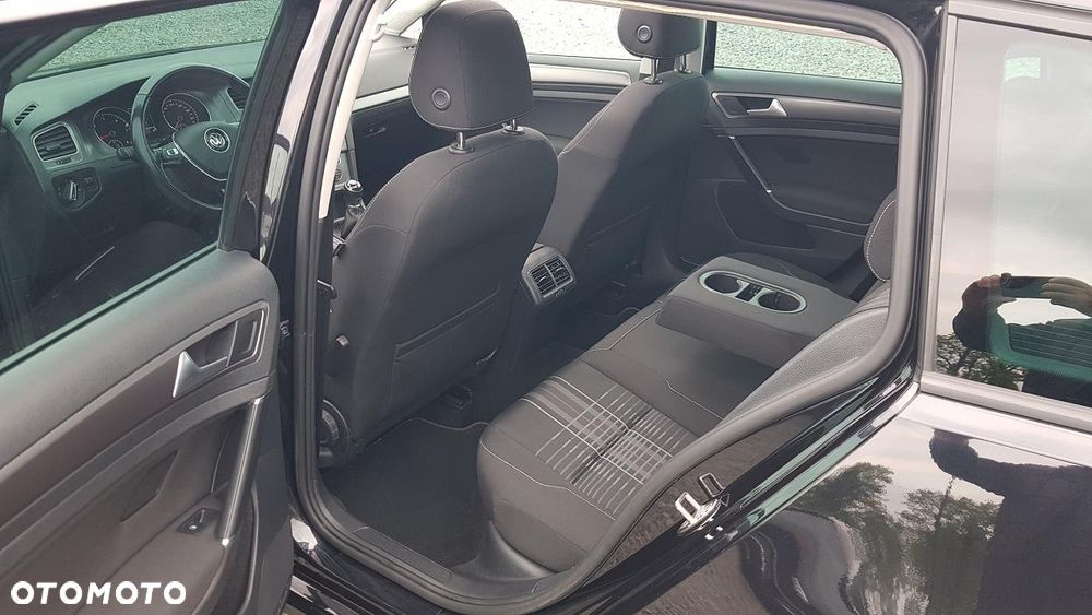 Volkswagen Golf Variant 2.0 TDI BlueMotion Technology Lounge - 27