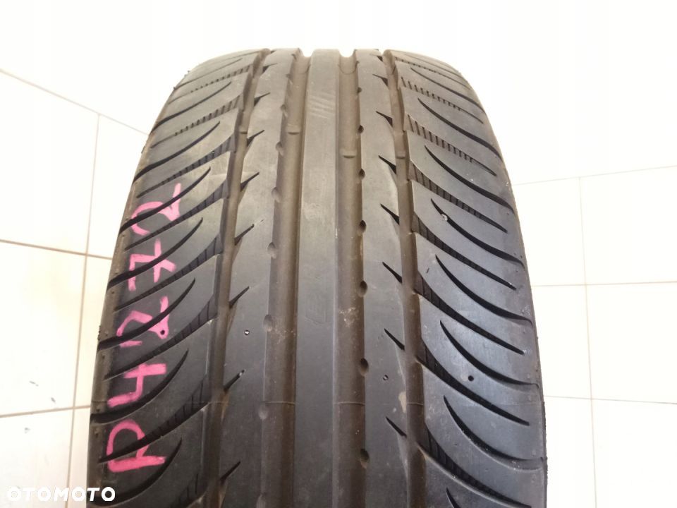 ZRF17 R17 225/45 91W Kumho Ecsta SPT XRP - 1