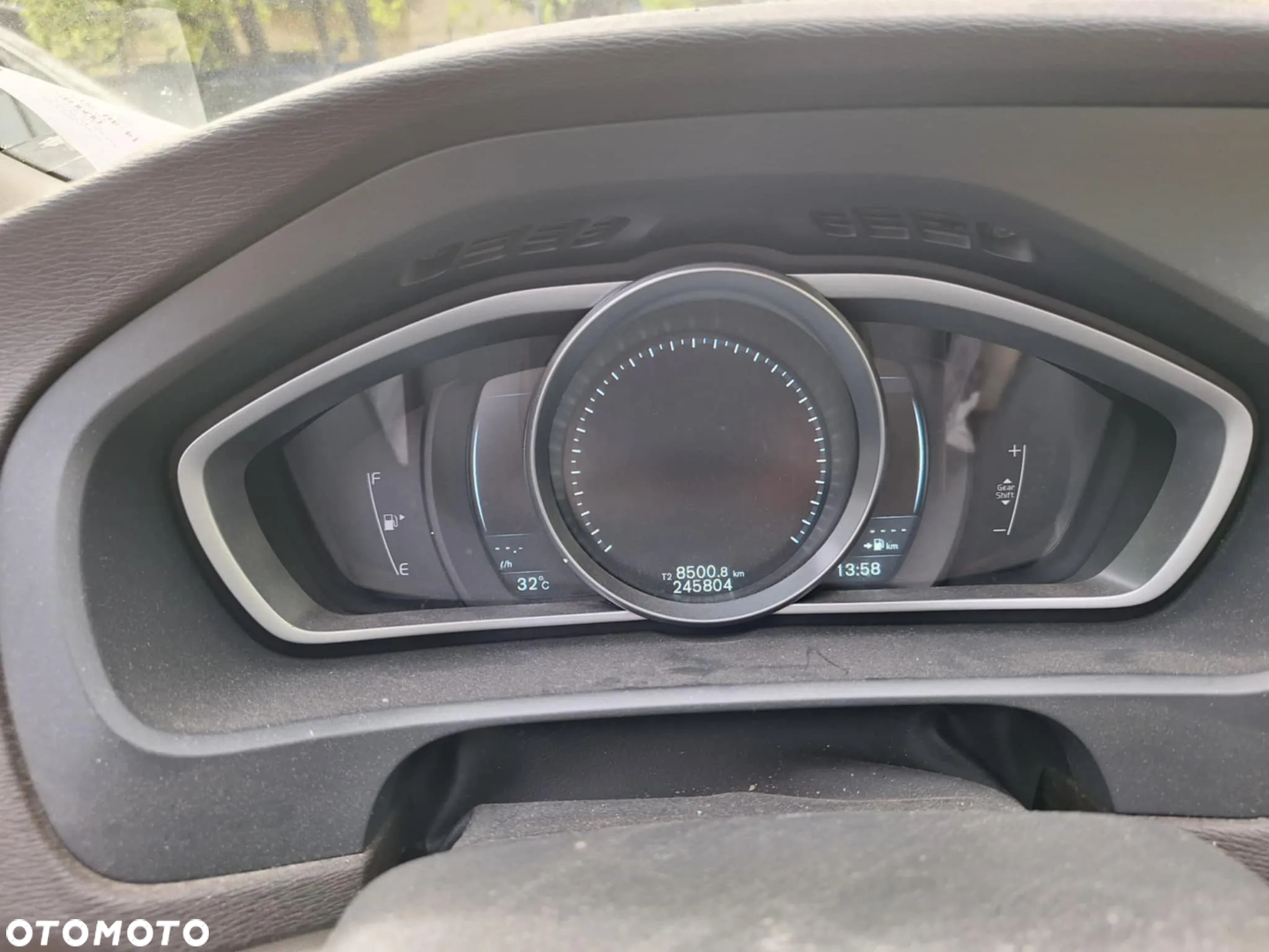 Volvo V40 D4 Summum - 9