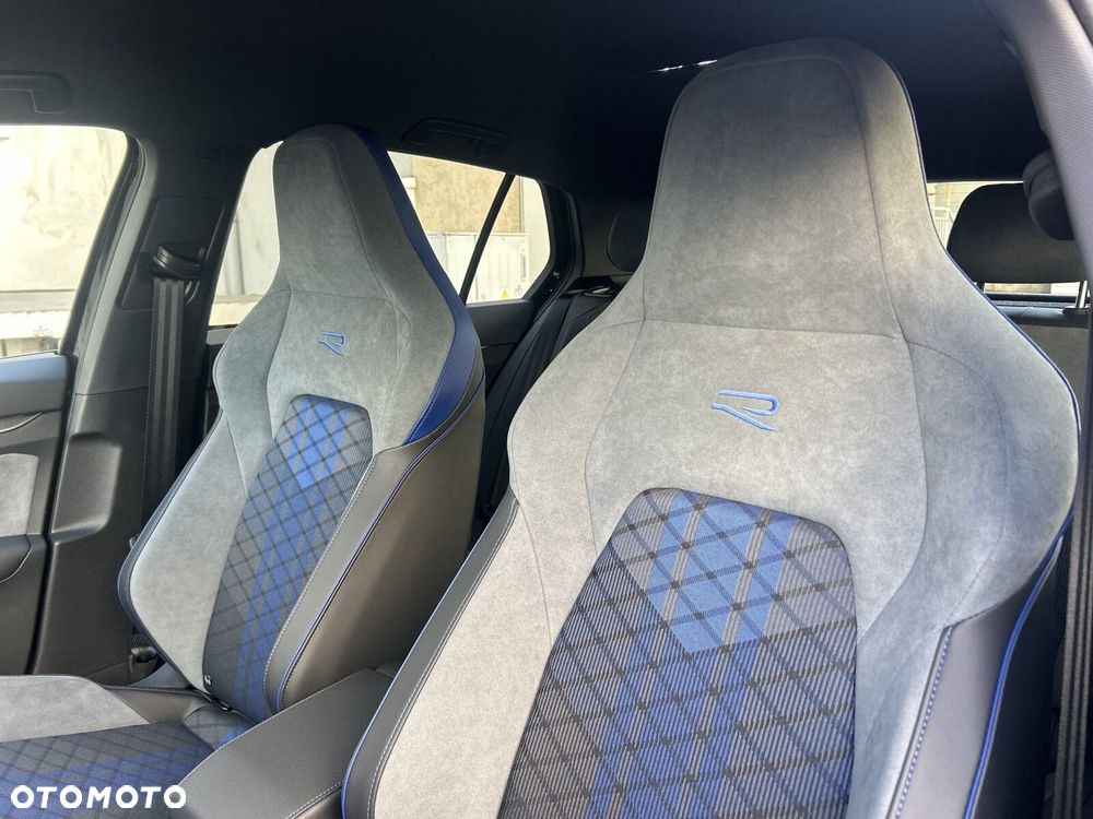 Volkswagen Golf - 12