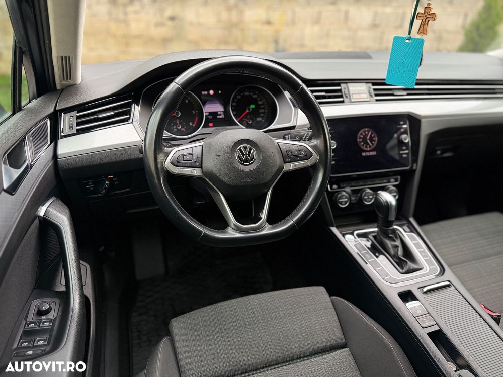 Volkswagen Passat - 10
