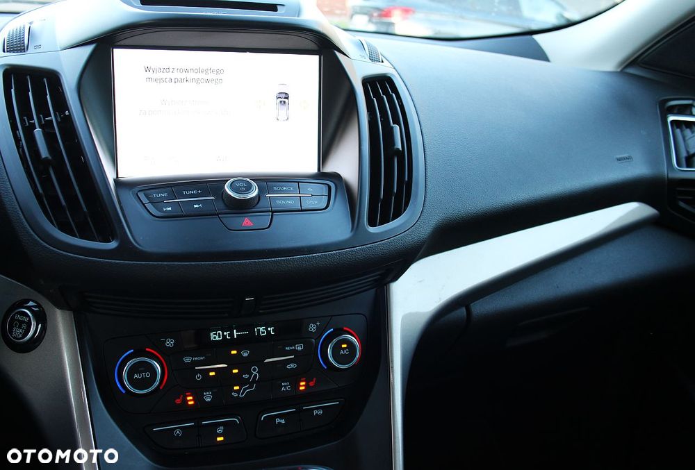 Ford Kuga 1.5 EcoBoost 2x4 Titanium - 18