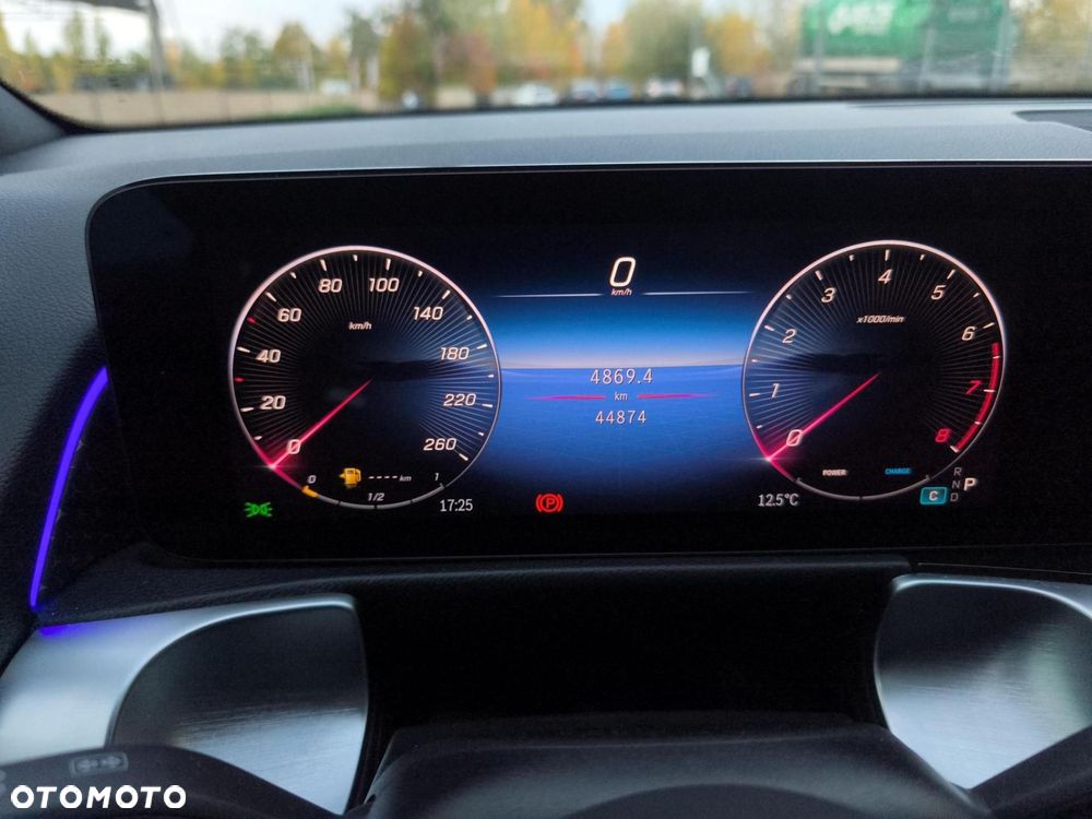 Mercedes-Benz GLB - 19