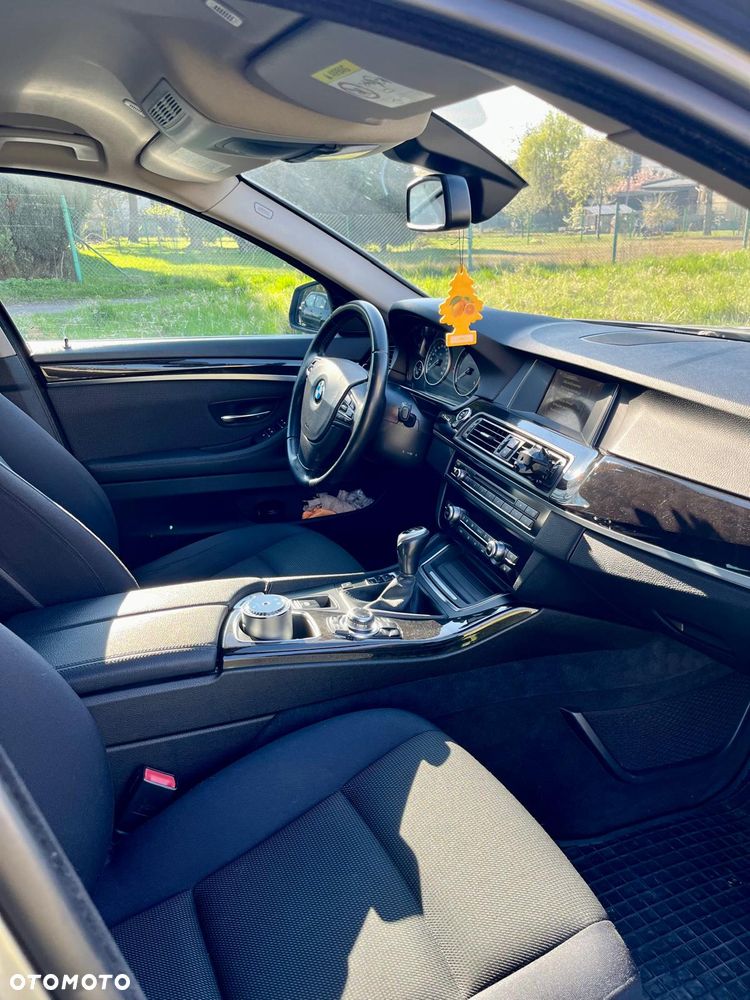 BMW Seria 5 525d Luxury Line - 7