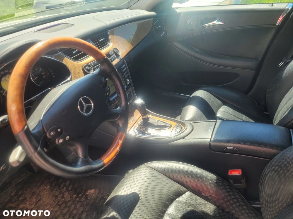 Mercedes-Benz CLS 500 - 21