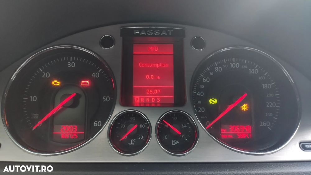 Volkswagen Passat Variant 2.0 TDI DPF DSG Individual - 21