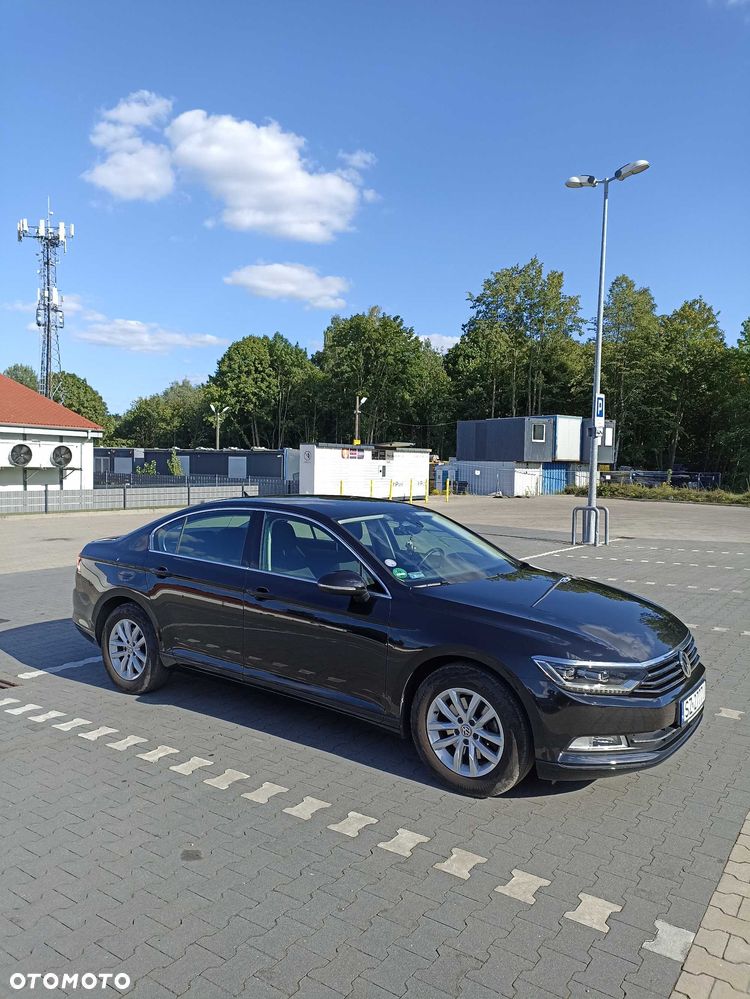 Volkswagen Passat - 2