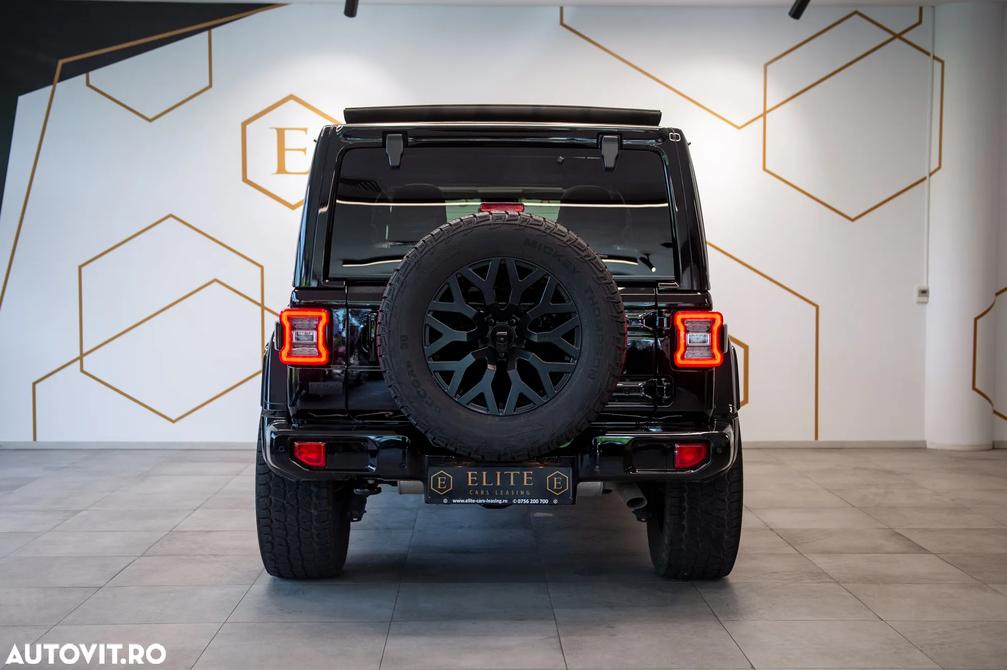 Jeep Wrangler - 6