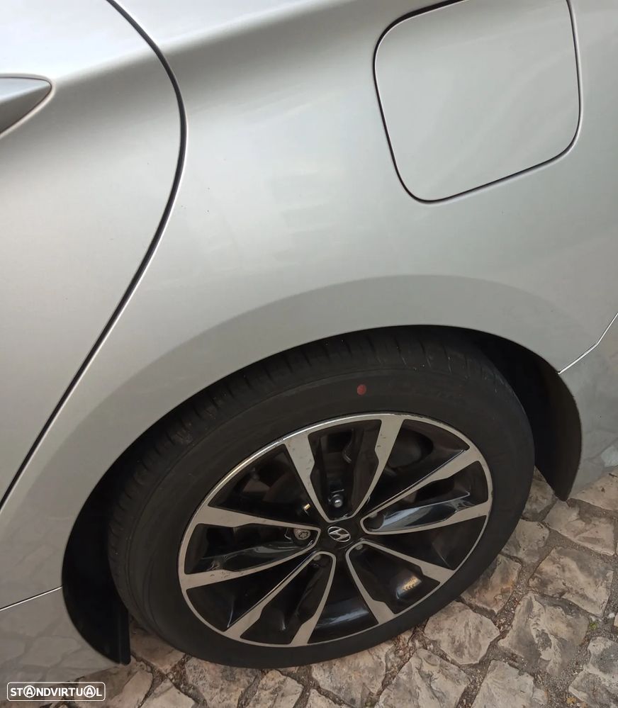 Hyundai i40 SW 1.7 CRDi Blue Comfort DCT - 31