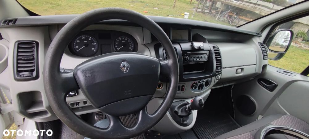 Renault Trafic - 9