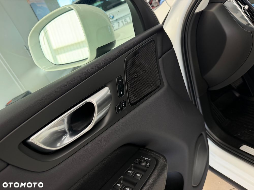 Volvo XC 60 - 24