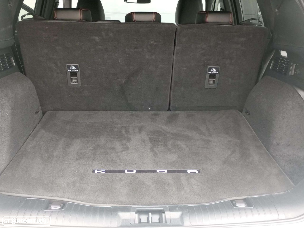 Ford Kuga 1.5 EcoBoost ST-Line X - 19
