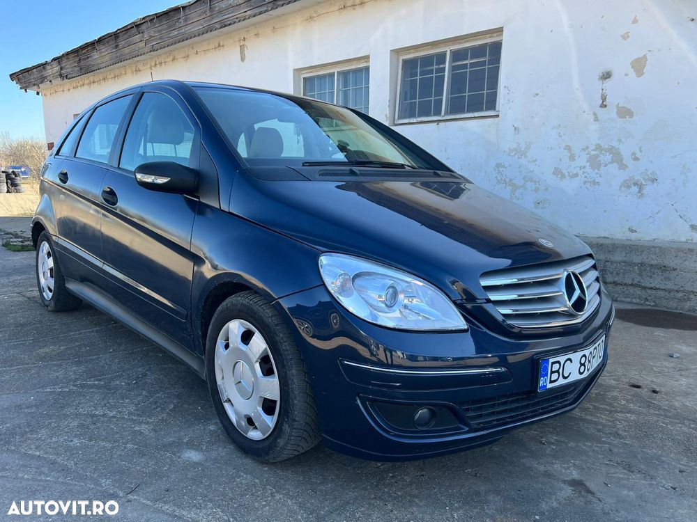 Mercedes-Benz B 180 - 1