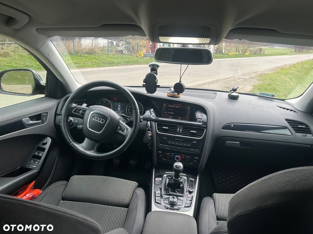 Audi A4 Avant 2.0 TDI - 7