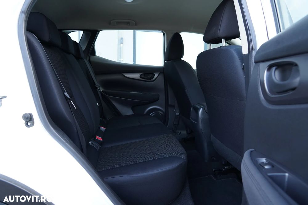 Nissan Qashqai 1.5 DCI N-CONNECTA - 9