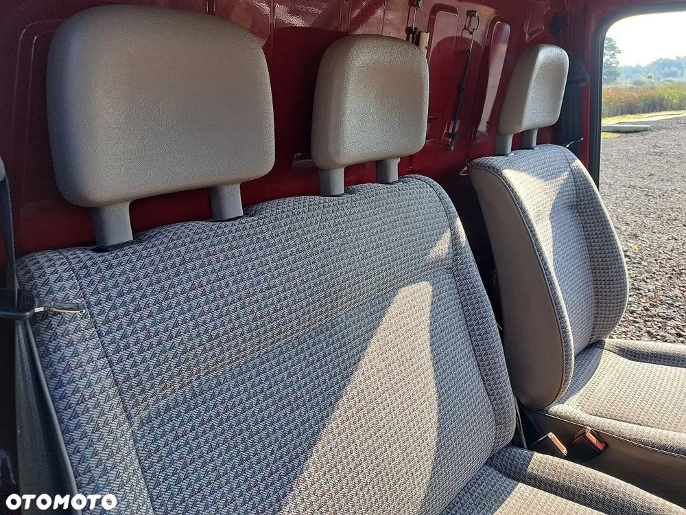 Volkswagen Transporter - 11