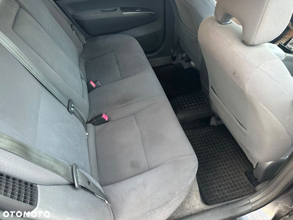 Toyota Prius - 23