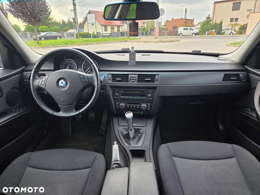 BMW Seria 3 320i - 19