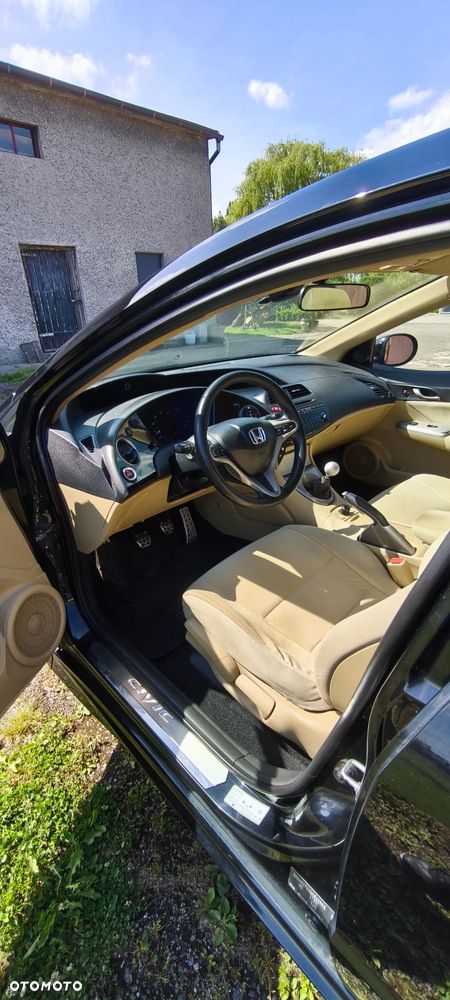 Honda Civic 1.8 Executive - 21
