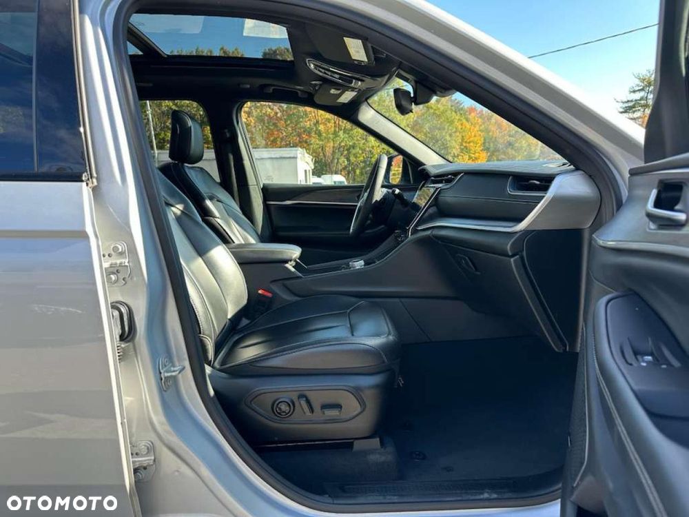 Jeep Grand Cherokee - 6