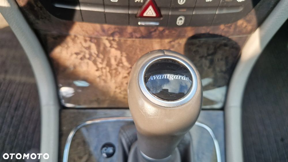 Mercedes-Benz Klasa E 280 4Matic Automatik Avantgarde - 27