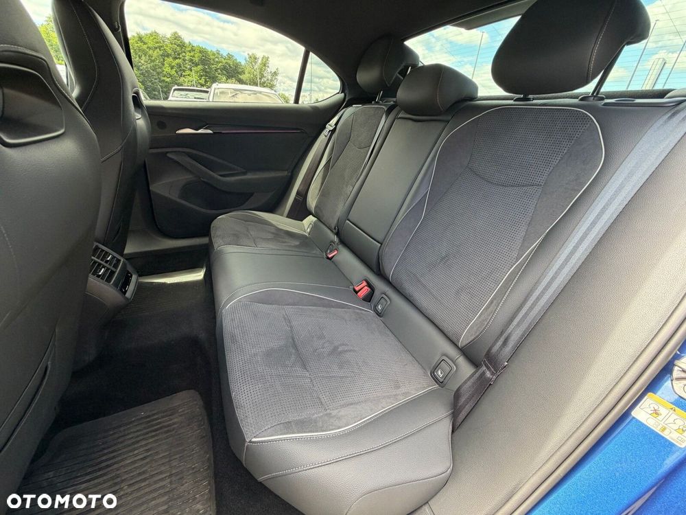 Skoda Superb 2.0 TDI SCR 4x4 Sportline DSG - 14